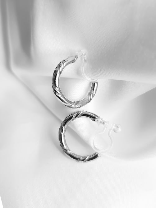 Sienna Pendientes de clip sin agujeros - PLATA