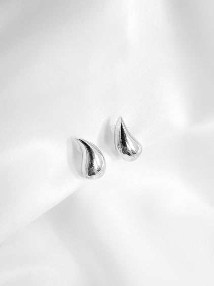 Jennie Pendientes de clip sin agujeros - PLATA