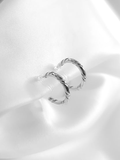 Sienna Pendientes de clip sin agujeros - PLATA